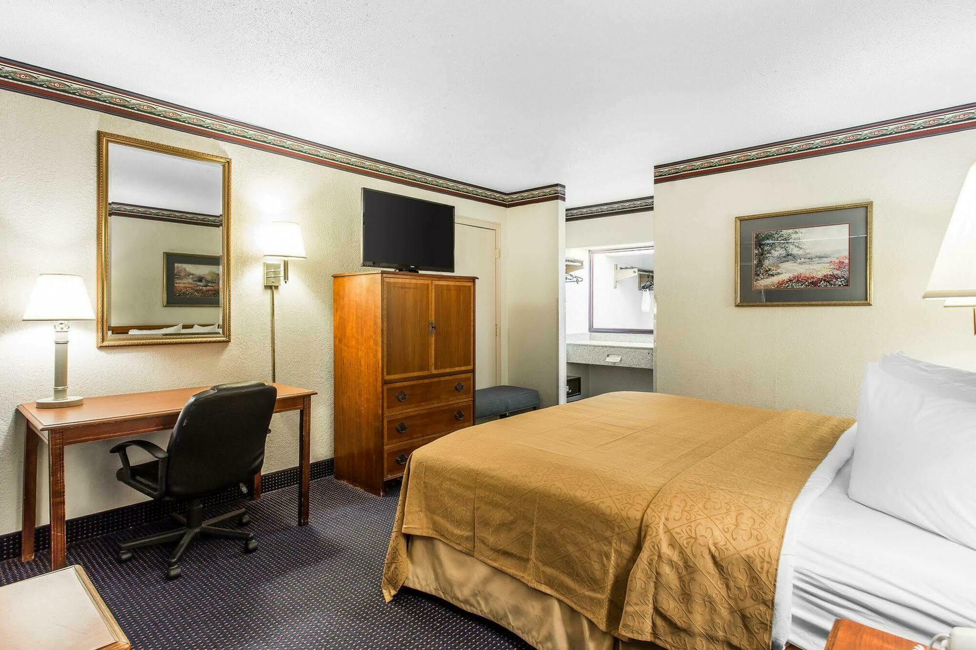 Quality Inn St George I-95 St. George Exterior photo